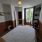 Caulaincourt Montmartre By Hiphophostels