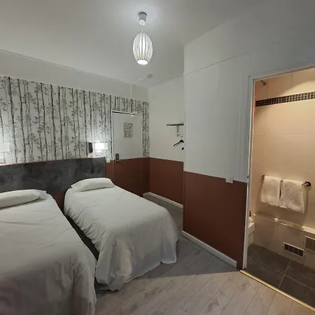 Hostel Caulaincourt Montmartre By Hiphophostels Paris