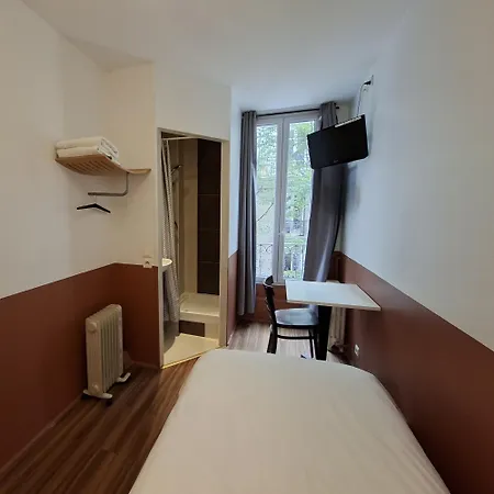 Caulaincourt Montmartre By Hiphophostels Hostel