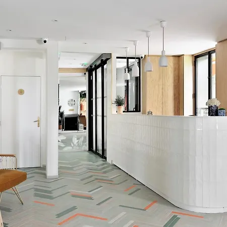 Caulaincourt Montmartre By Hiphophostels Hostel Paris