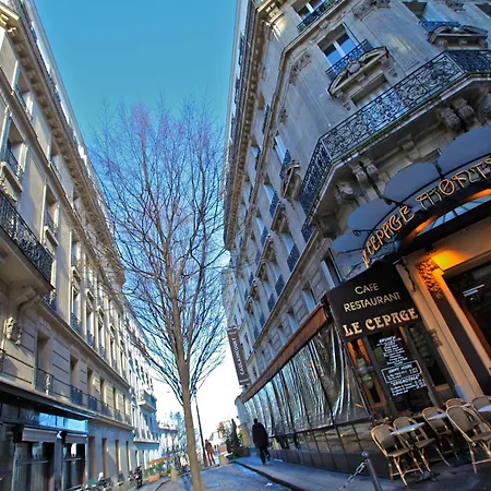 Ostello Caulaincourt Montmartre By Hiphophostels
