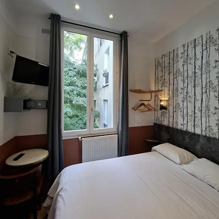 Ostello Caulaincourt Montmartre By Hiphophostels *